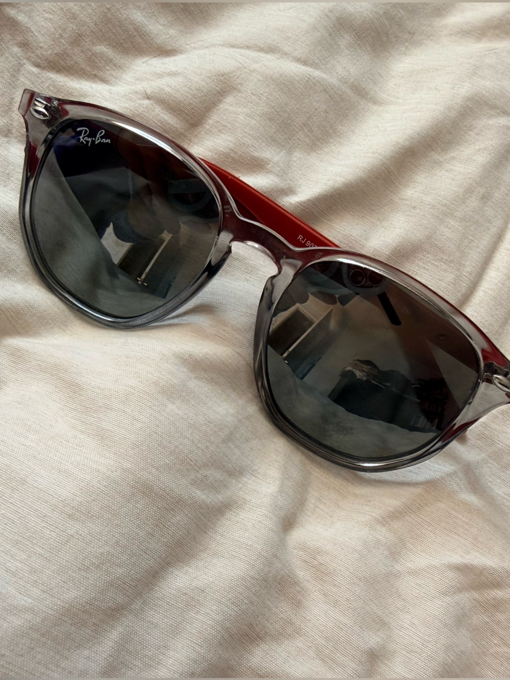 Ray-Ban Kids Round Sunglasses in Gray and Red